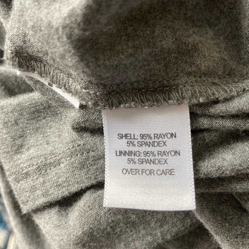 Dress by Relativity, size L, in pewter gray. - Picture 5 of 5